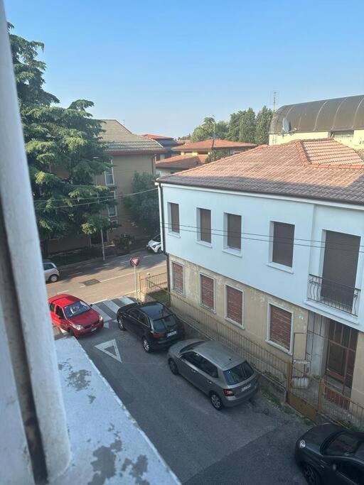 Appartamento Vicino Al Duomo Con Parcheggio Privato Padova Esterno foto